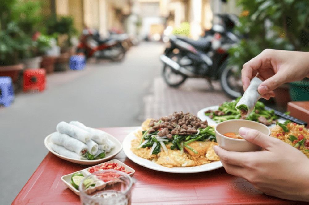 Pho cuon with soft, naturally chewy meat, stir-fried with spices to create a rich flavor